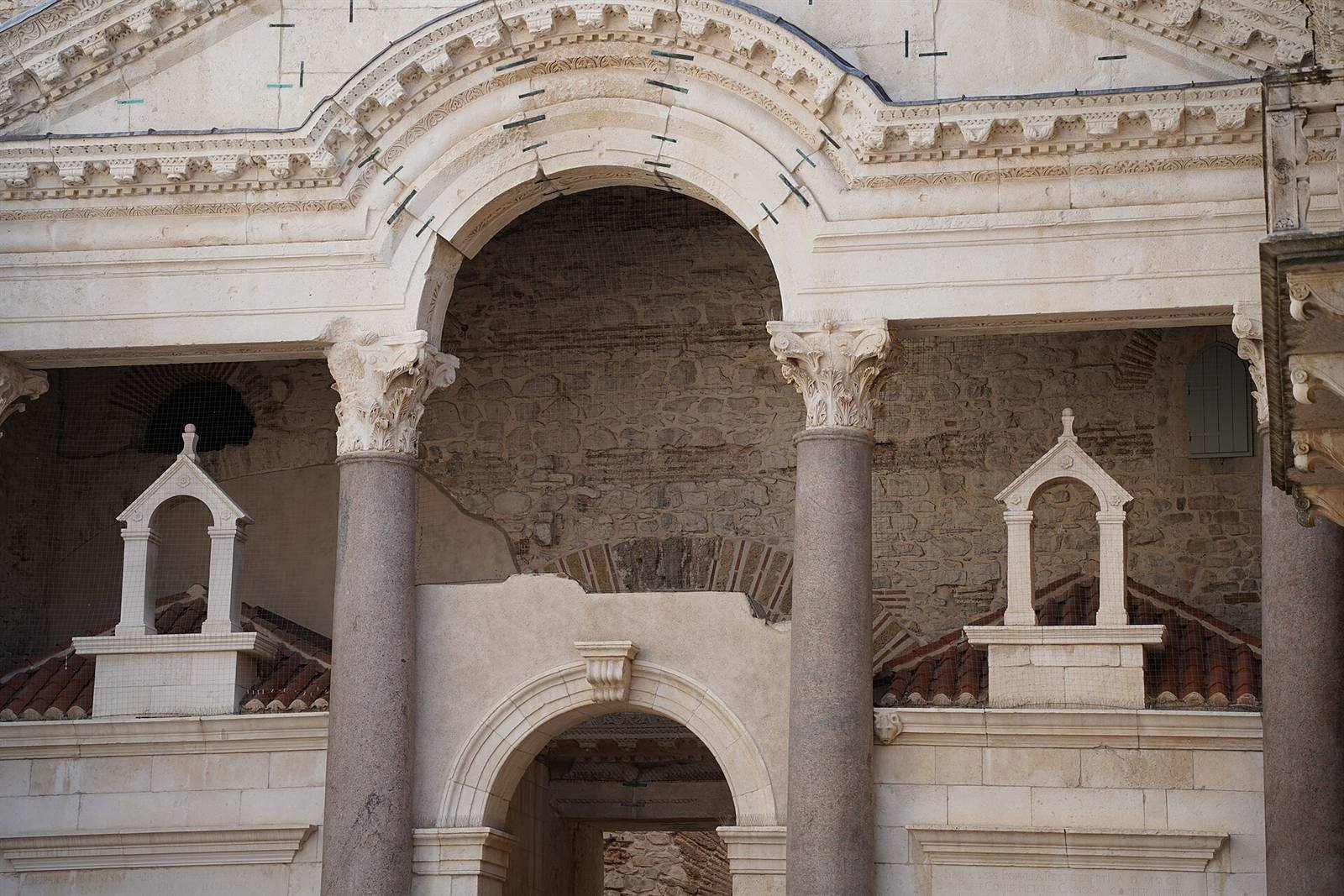 The Peristyle · 0.5 km